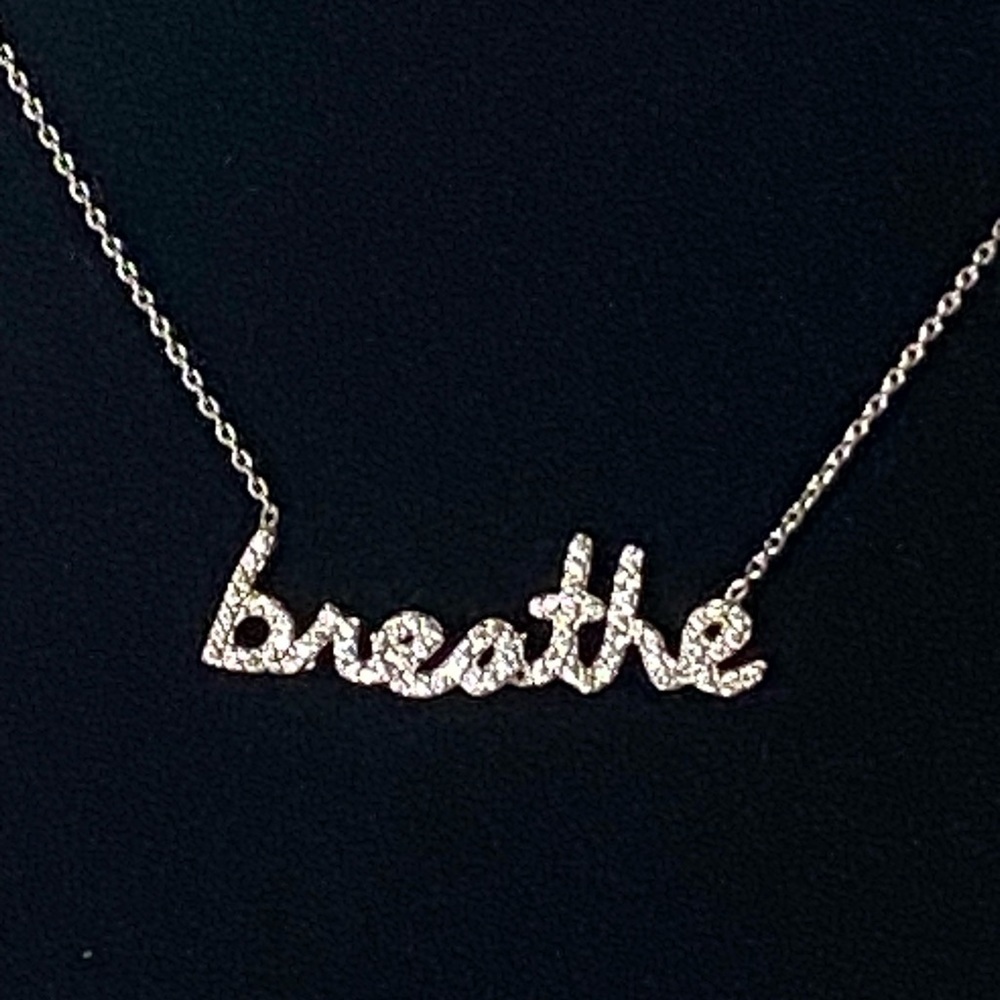 Breathe necklace